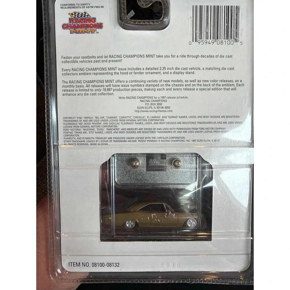 Racing Champions Mint 1968 Plymouth Gold Issue 90 1 of 19997 Diecast Car 1:64